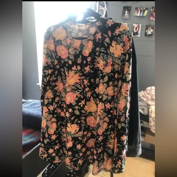 Show Me Your Mumu Long Sleeve Floral Tunic Dress - Picture 2 of 3